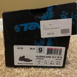 Teva Women's Hurricane XLT Sandals - Black